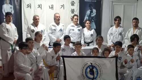 Taekwondo Rindieron Exámenes en Realicó la Escuela Argentinos Unidos