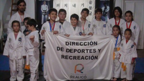 Taekwondo: La Escuela Realicó de Taekwondistas Argentinos Unidos trajo varias medallas de Gral. Villegas.